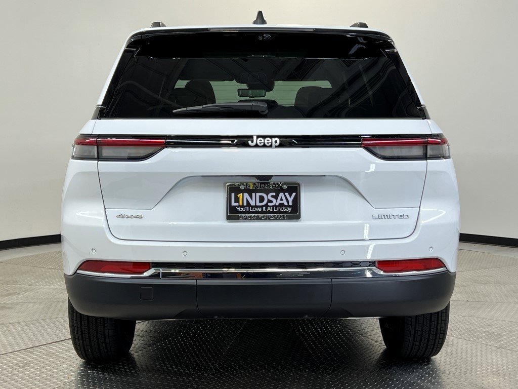 New 2025 Jeep Grand Cherokee Limited w/ Luxury Tech Group II image 4