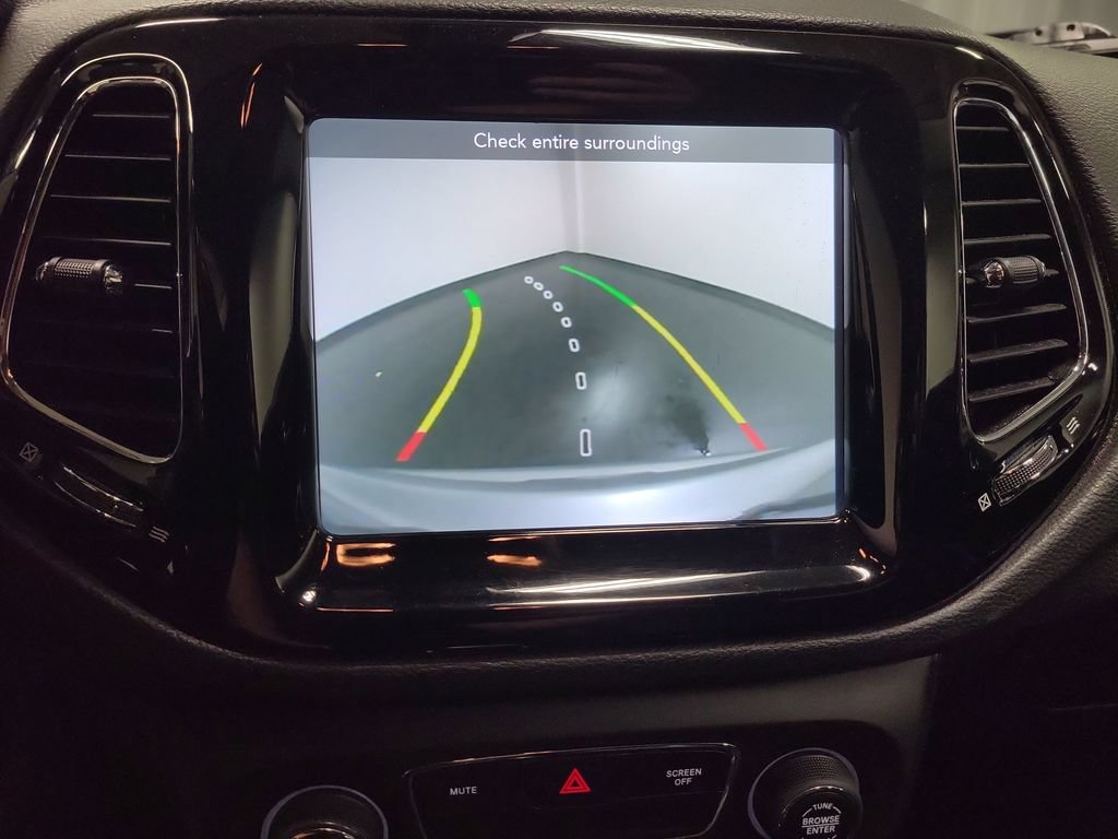Used 2020 Jeep Compass Limited AWD/4WD image 18