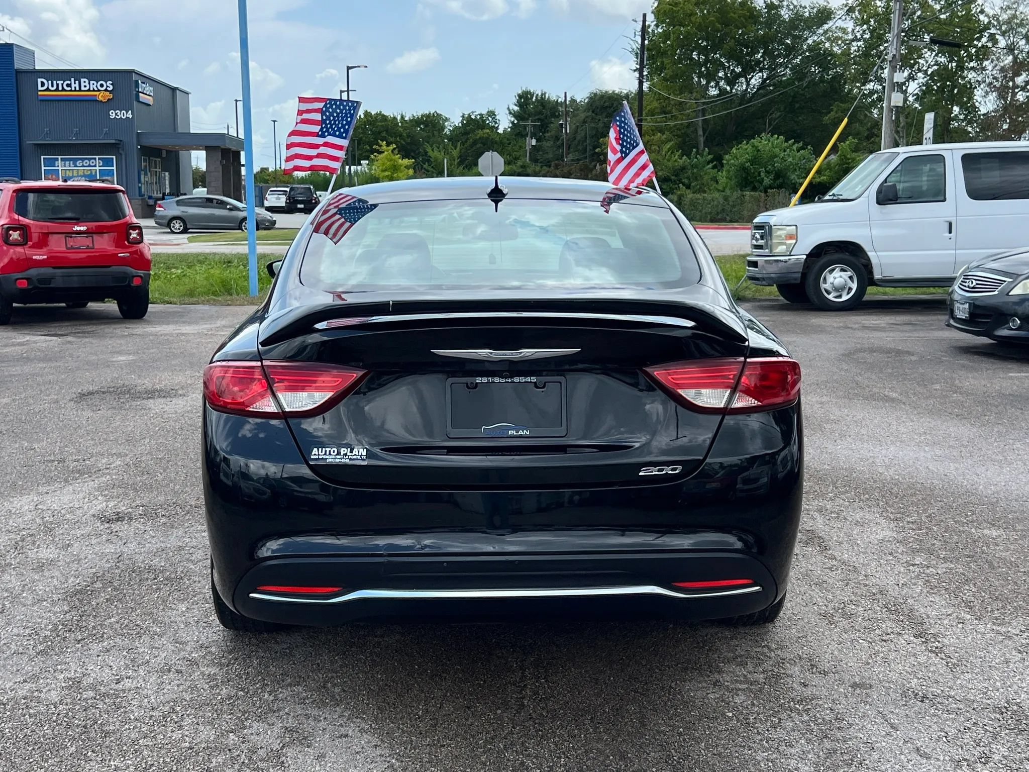 Used 2016 Chrysler 200 Limited w/ Convenience Group FWD image 7