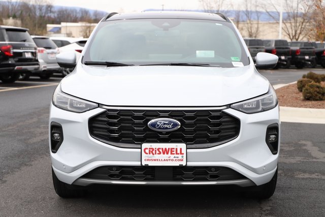 Used 2025 Ford Escape ST-Line Elite w/ Premium Technology Package image 7