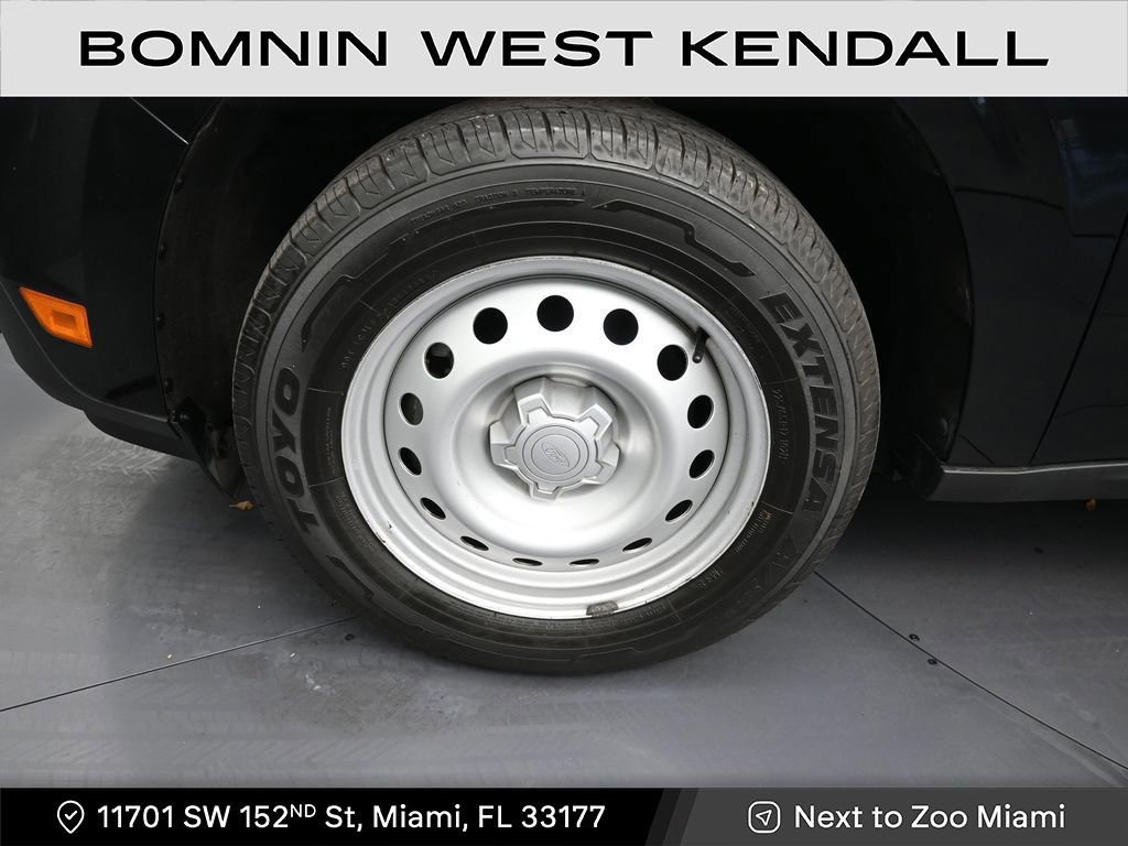 Used 2022 Ford Maverick XL image 9