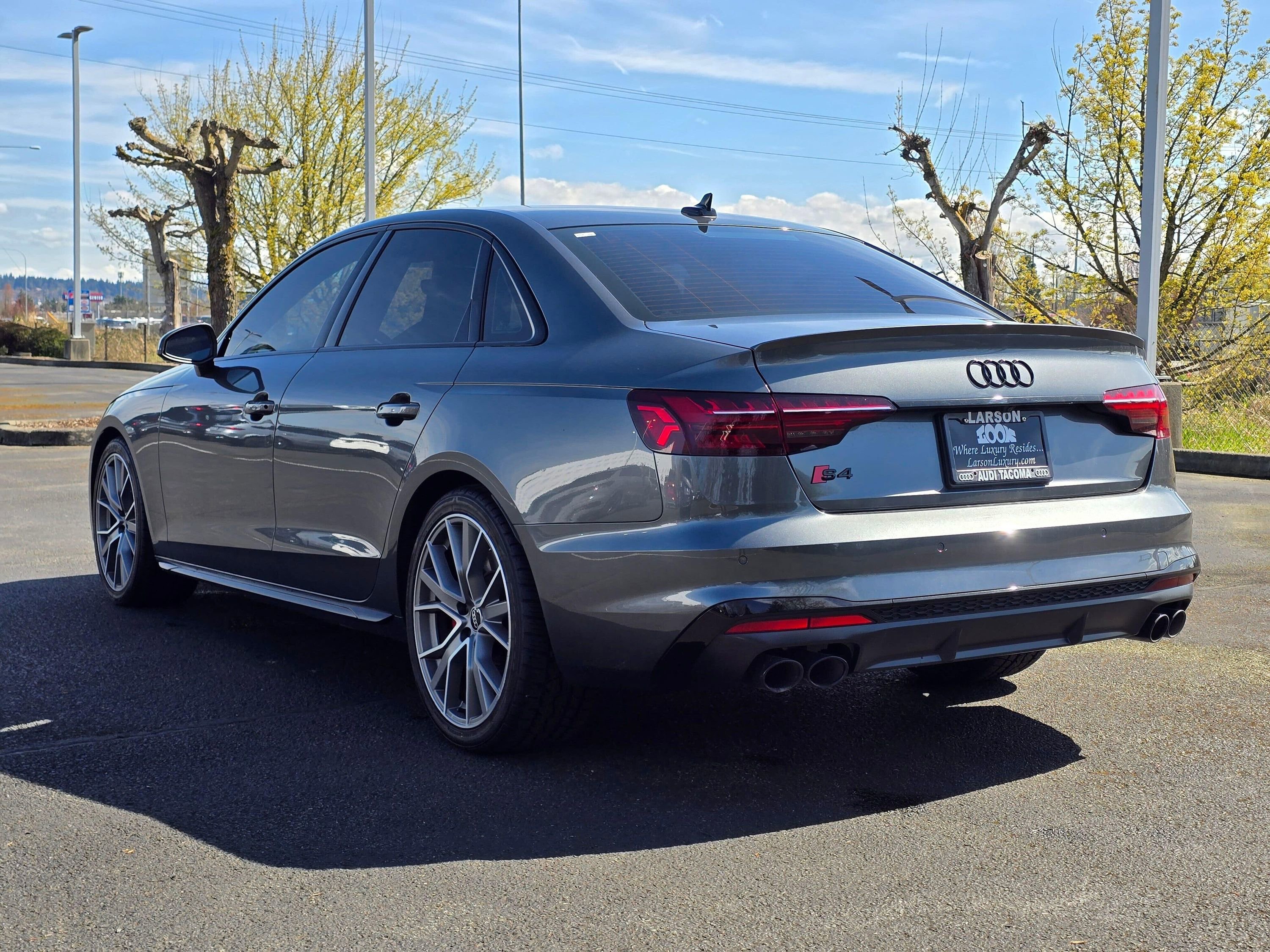 Used 2023 Audi S4 Premium Plus w/ Premium Plus Package AWD/4WD image 3