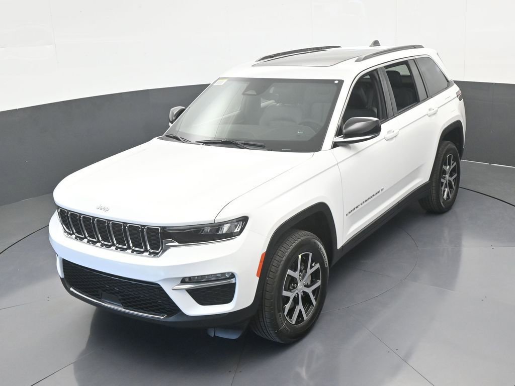 Used 2025 Jeep Grand Cherokee Limited image 41