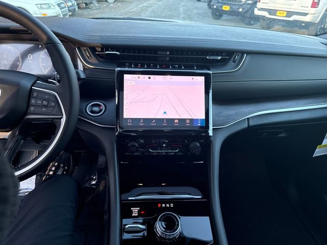 New 2025 Jeep Grand Cherokee Limited image 21