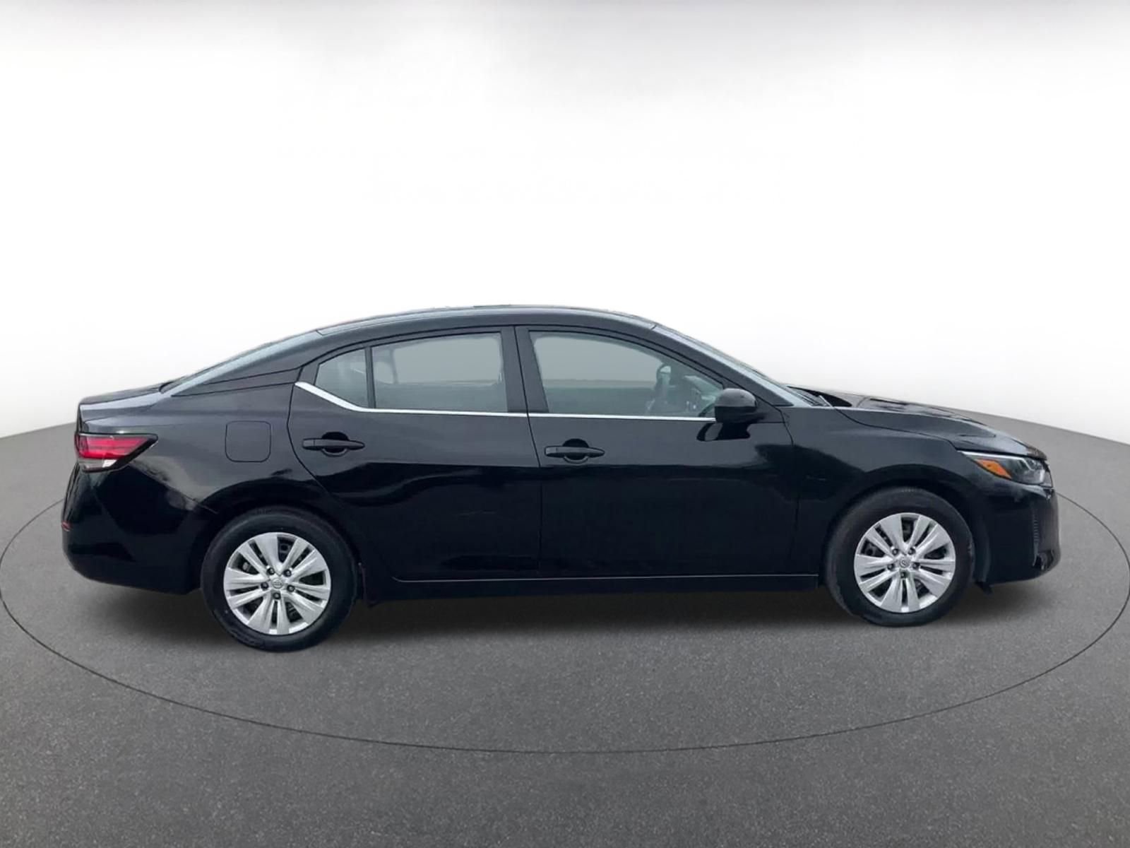 Used 2025 Nissan Sentra S image 16