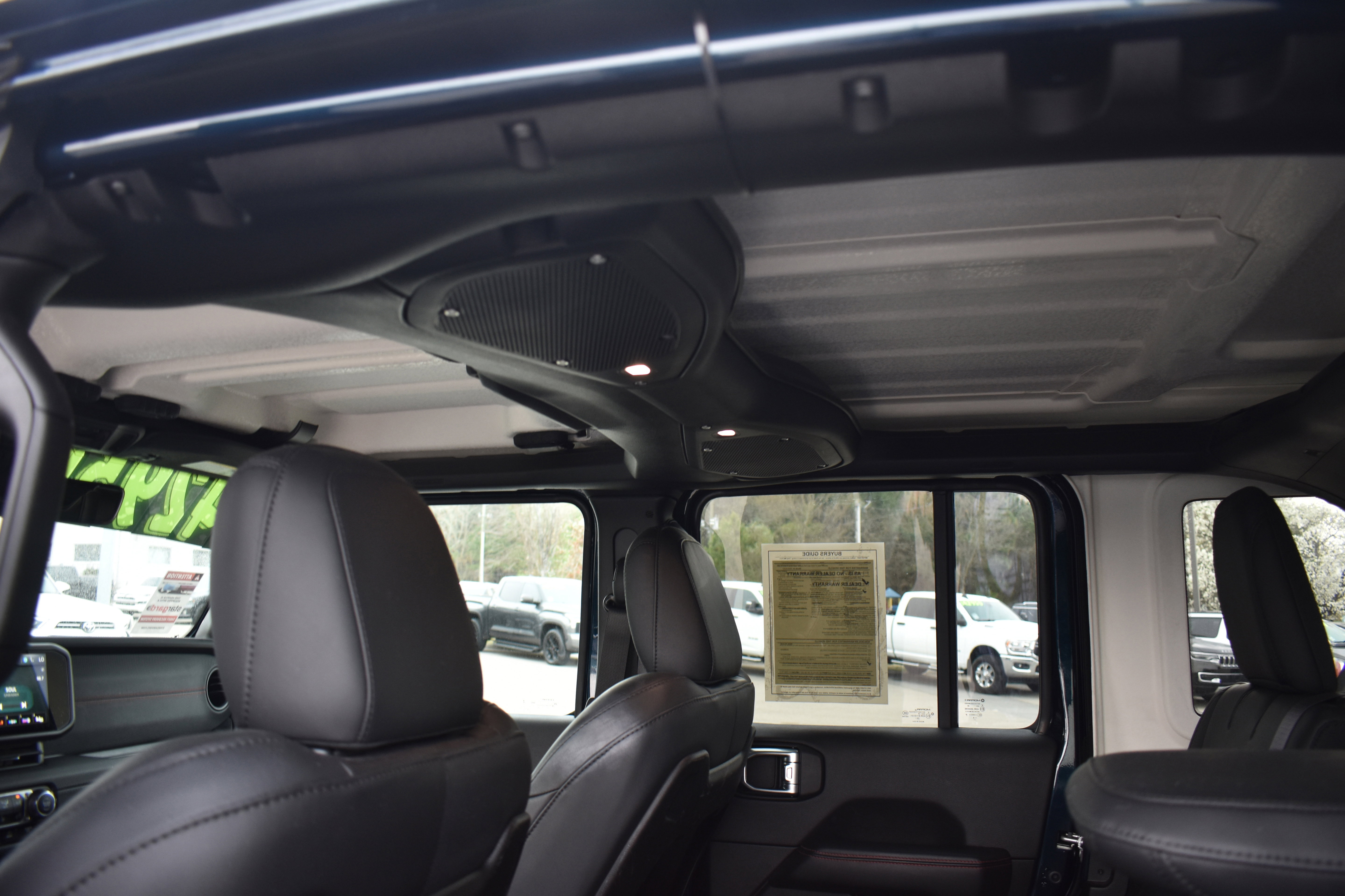 Used 2025 Jeep Wrangler Unlimited Rubicon w/ Safety Group image 29