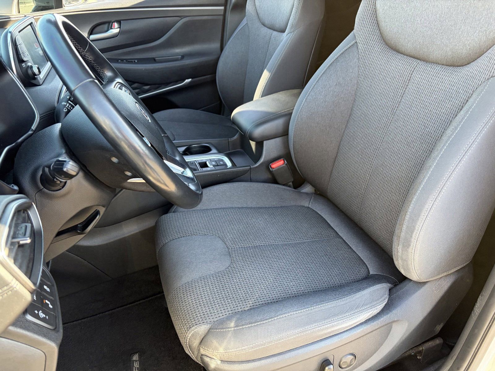 Used 2020 Hyundai Santa Fe SEL w/ Convenience Package FWD image 21