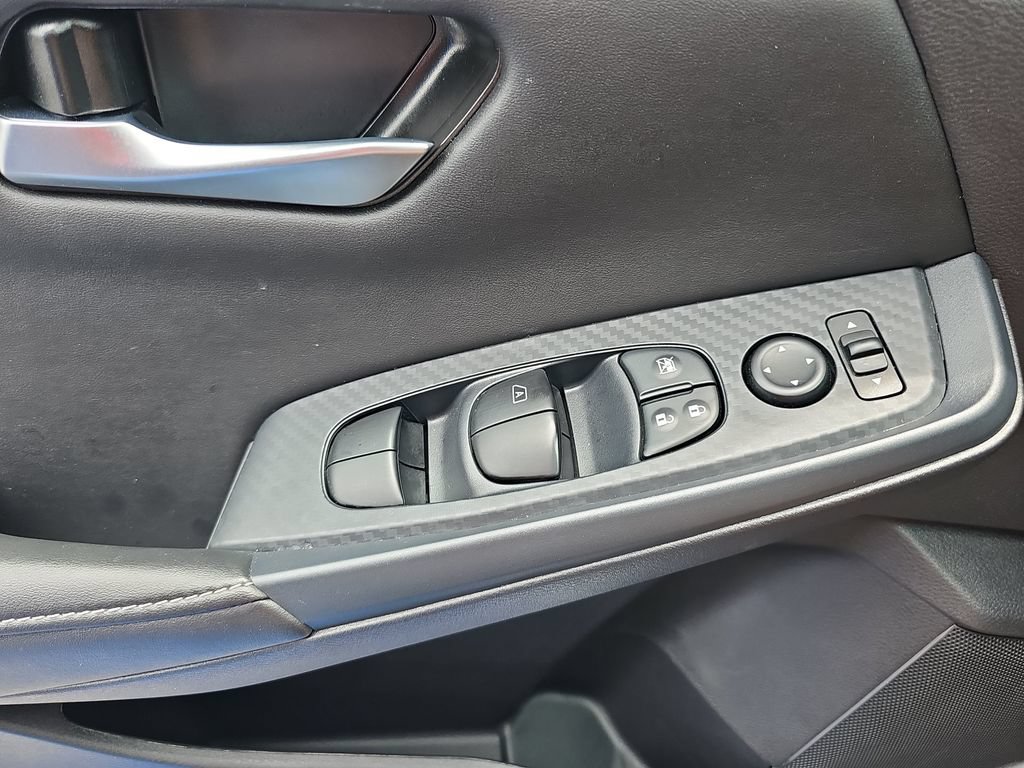 Used 2025 Nissan Sentra SV FWD image 26