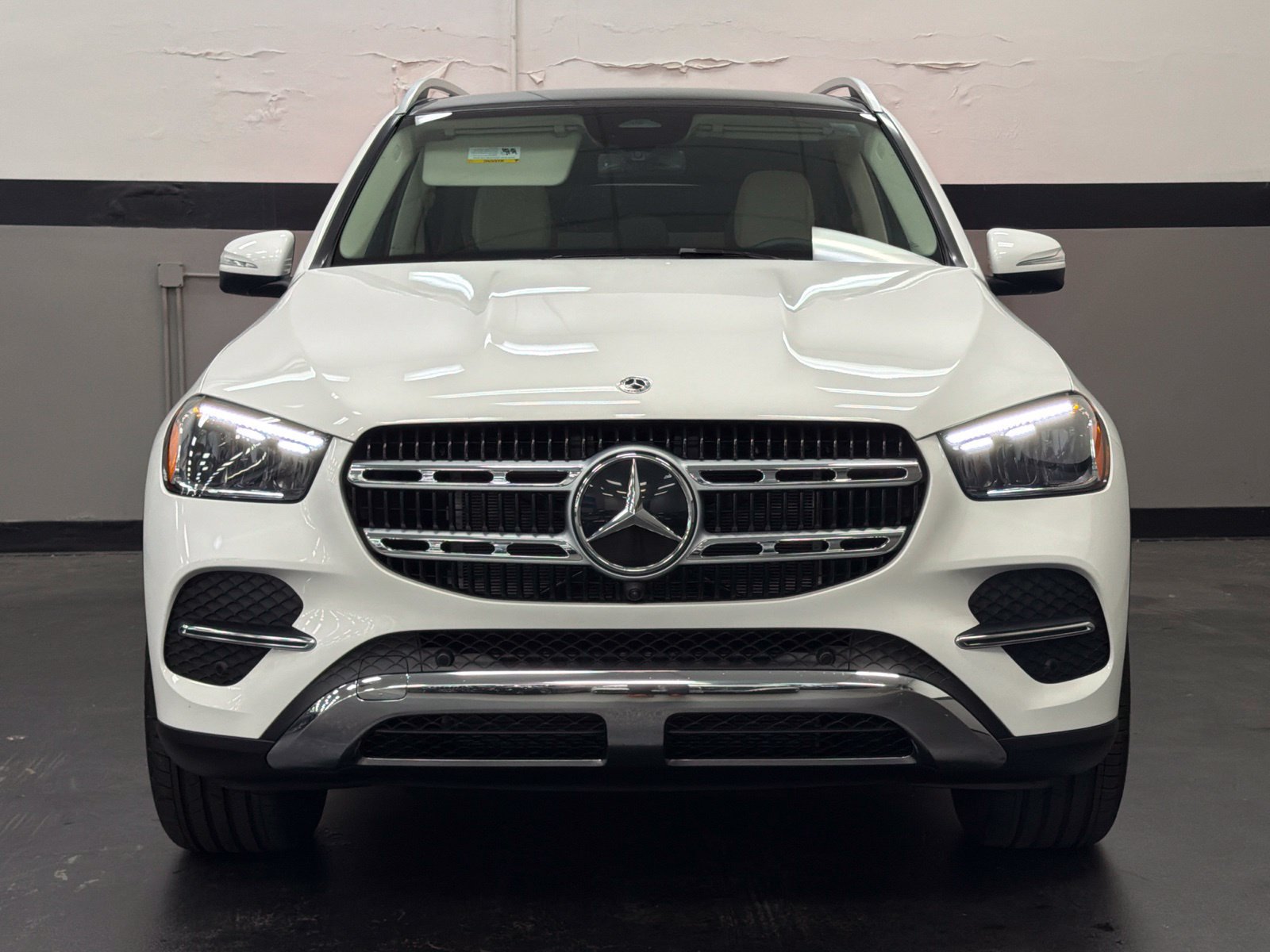 Used 2026 Mercedes-Benz GLE 450e 4MATIC image 3