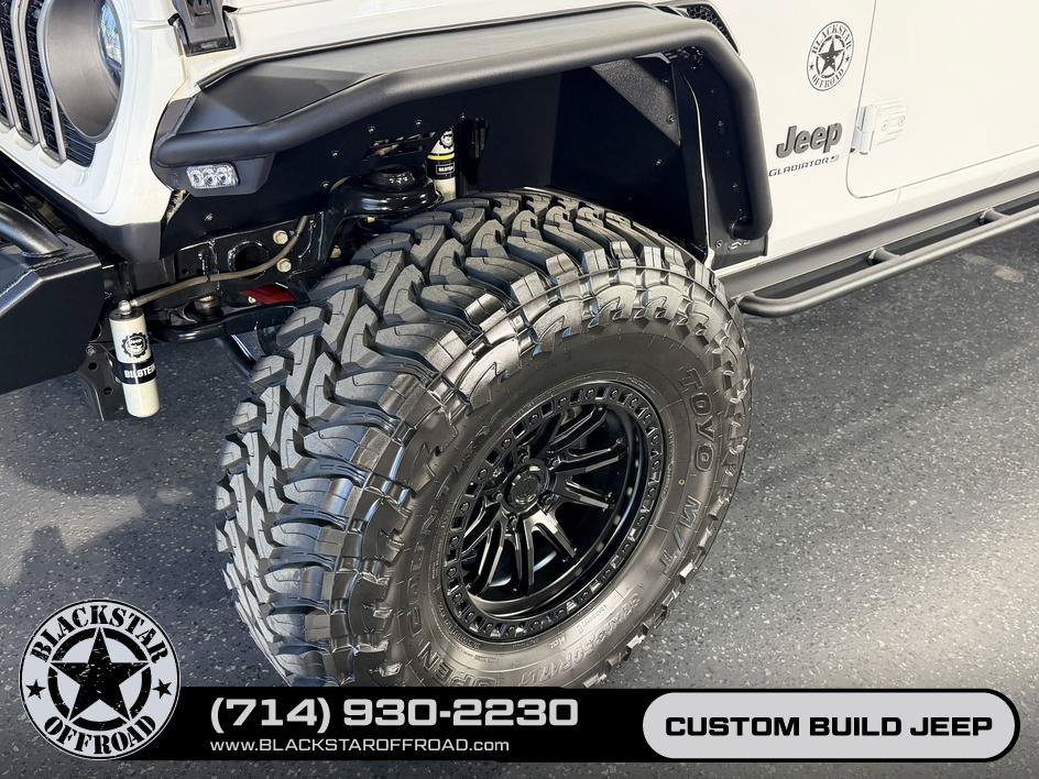 Used 2024 Jeep Gladiator Rubicon AWD/4WD image 7