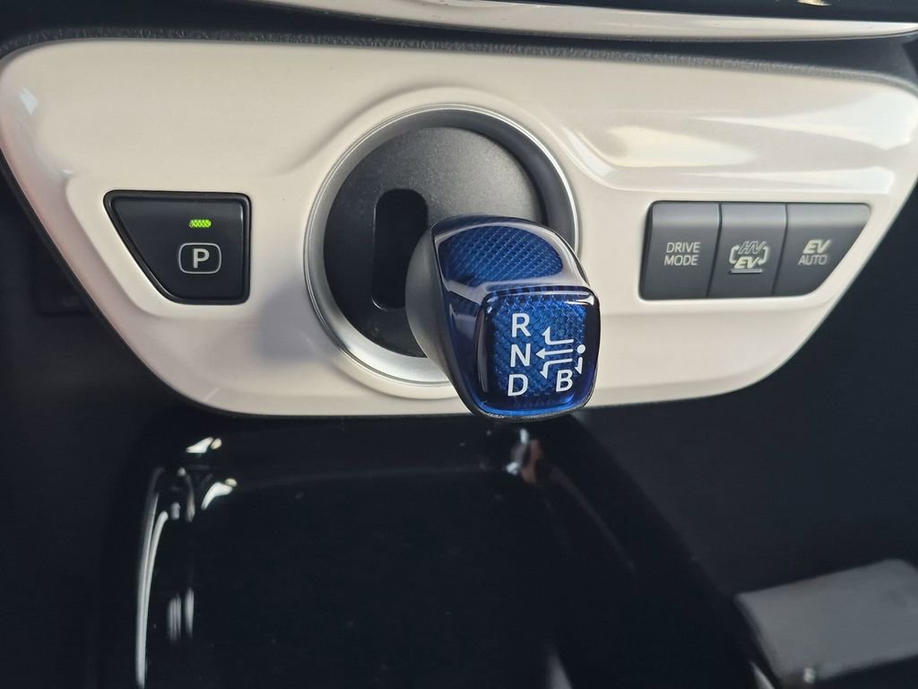 Used 2018 Toyota Prius Prime Plus image 19