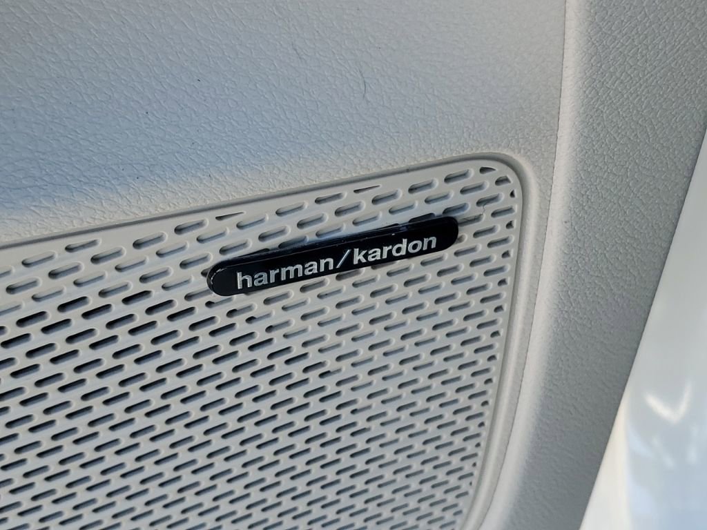 Used 2022 Chrysler Pacifica Limited image 11