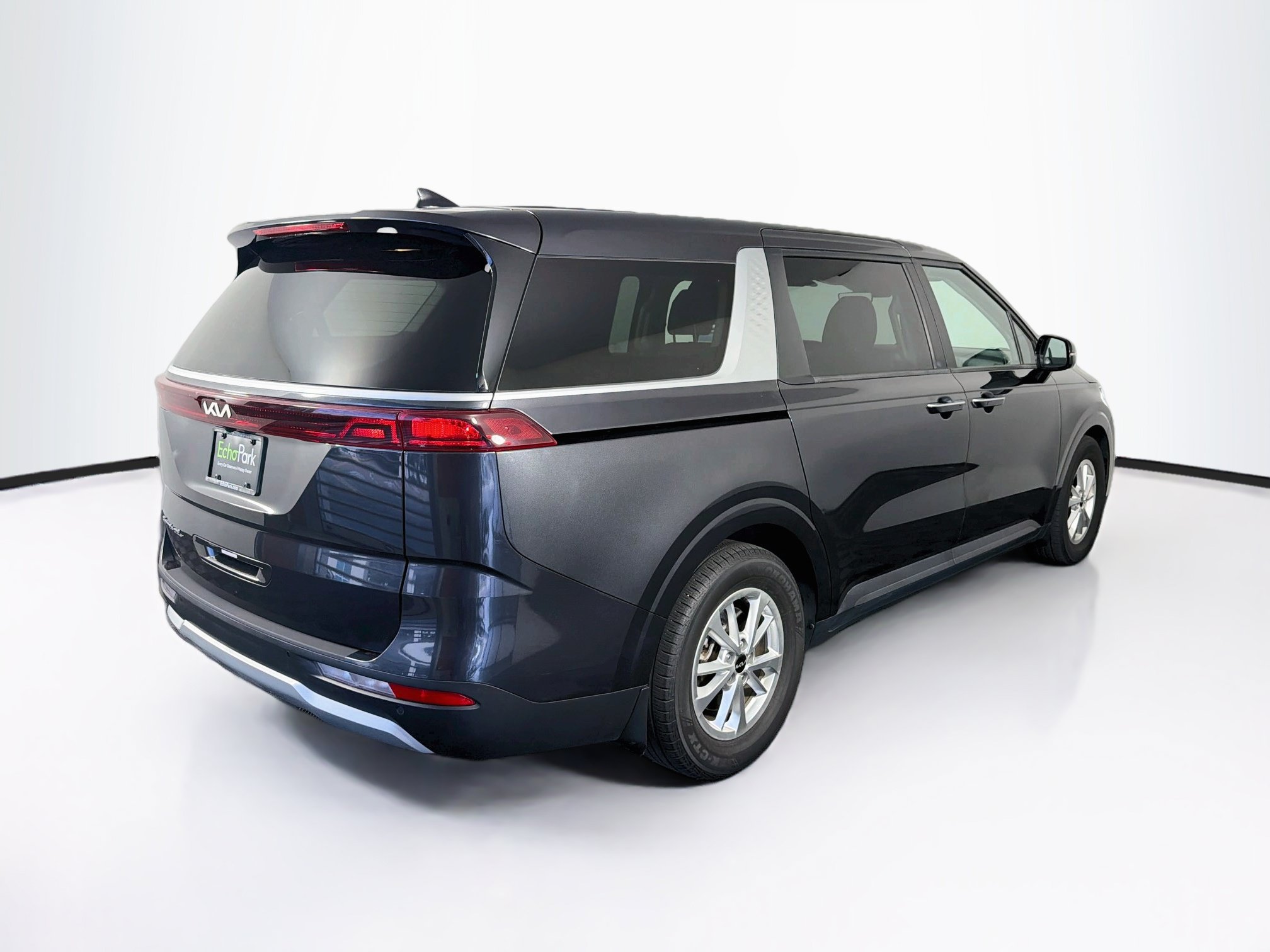 Used 2022 Kia Carnival LX FWD image 9