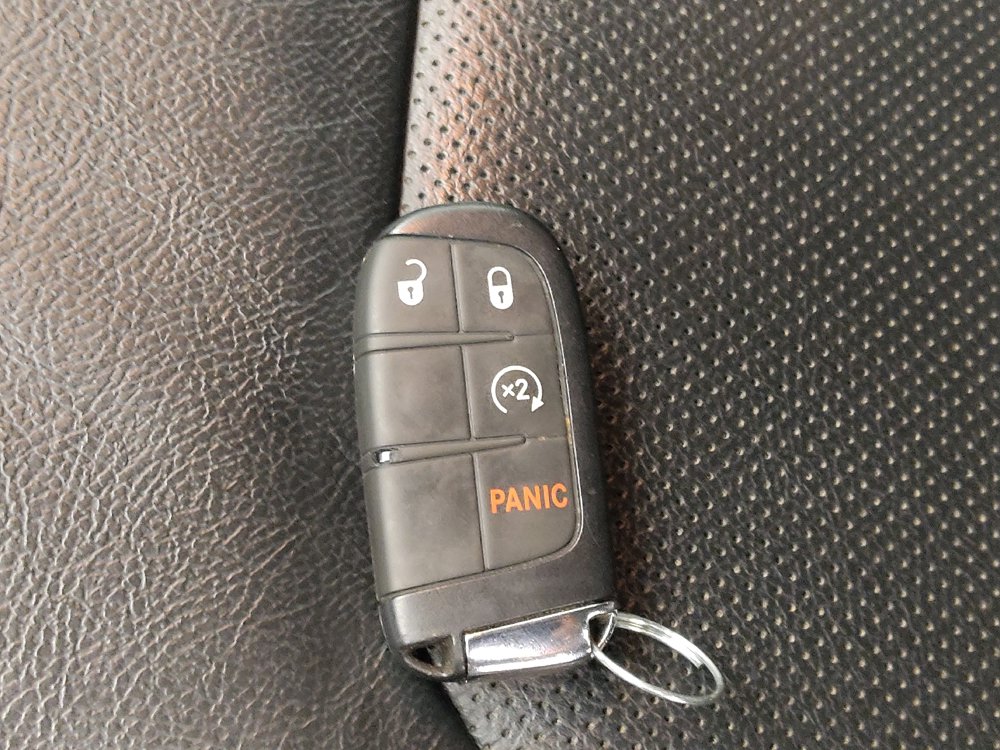 Used 2022 Jeep Compass Latitude AWD/4WD image 32