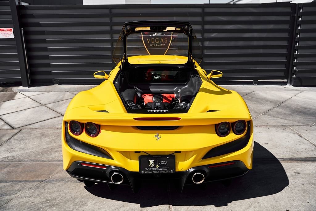 Used 2021 Ferrari F8 Tributo image 25