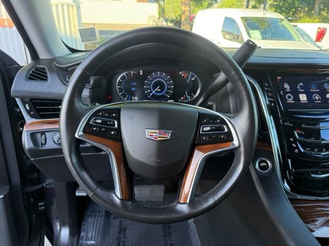 Used 2016 Cadillac Escalade Luxury AWD/4WD image 19