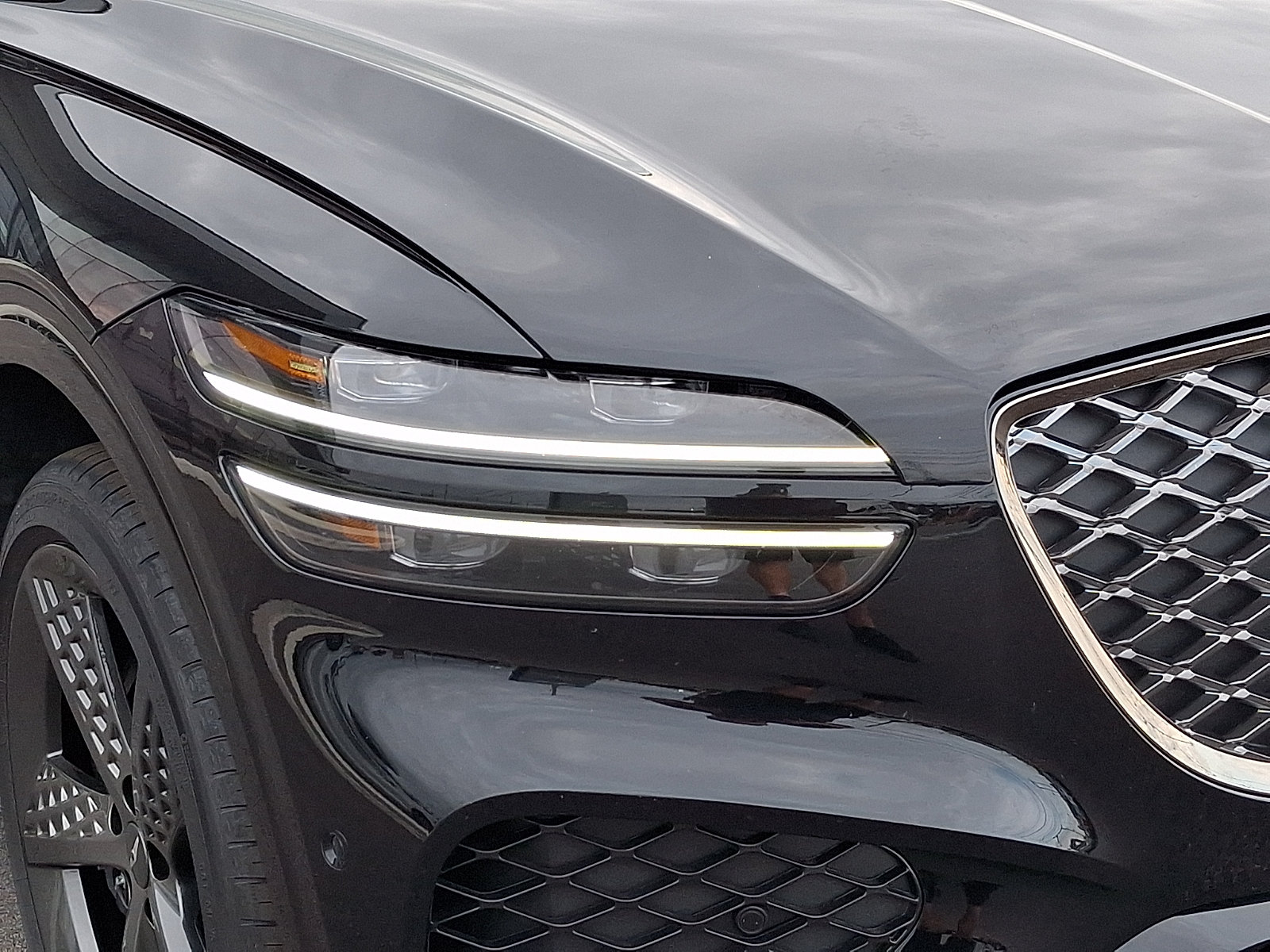 Certified 2024 Genesis GV70 3.5T Sport w/ Sport Advanced Package AWD/4WD image 9