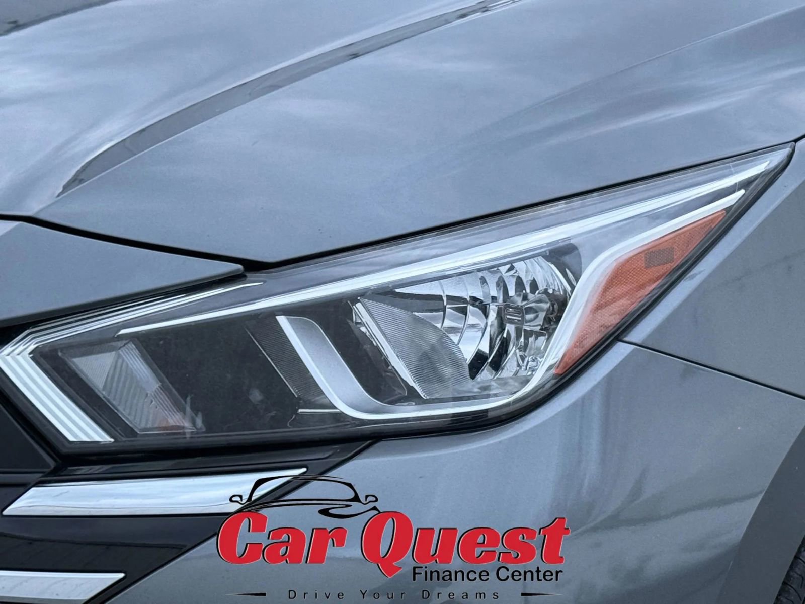 Used 2024 Nissan Versa SV FWD image 25
