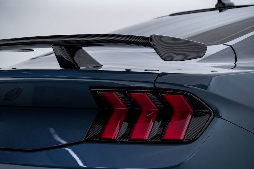 Used 2025 Ford Mustang Dark Horse image 13