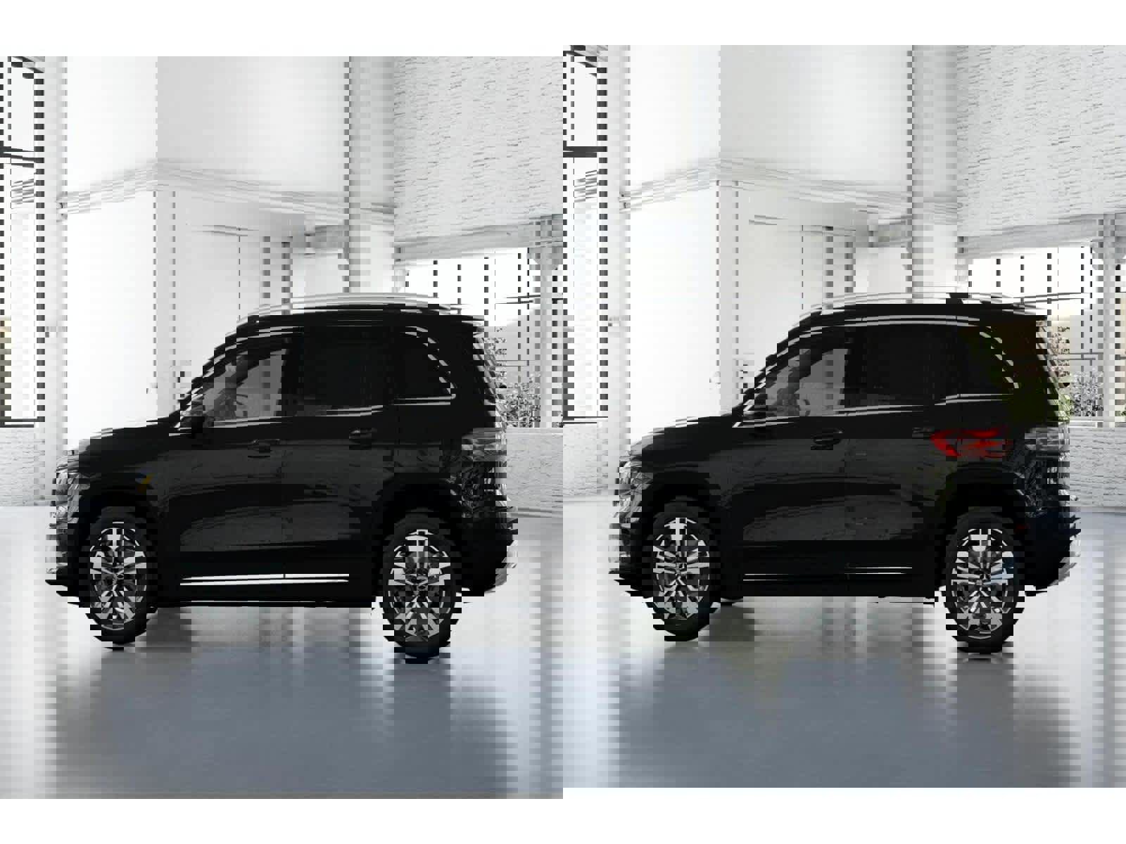 Used 2025 Mercedes-Benz GLB 250 image 32