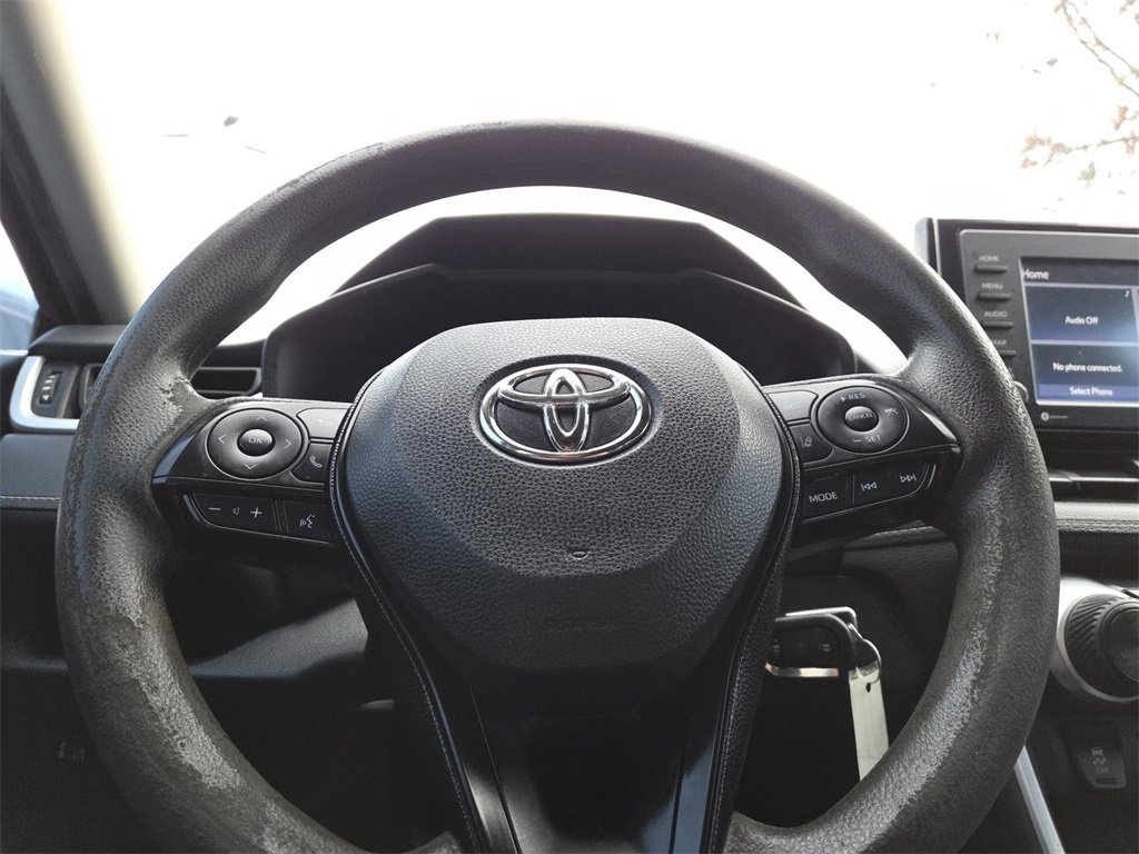 Used 2021 Toyota RAV4 LE image 20
