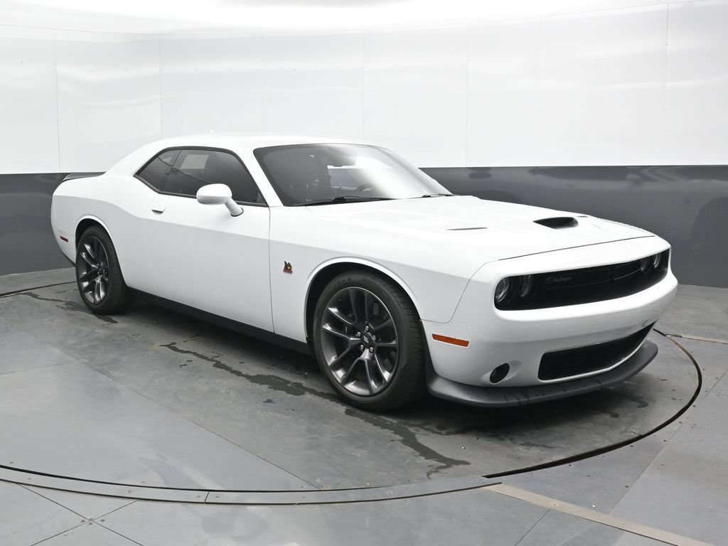 Used 2021 Dodge Challenger R/T Scat Pack RWD image 5