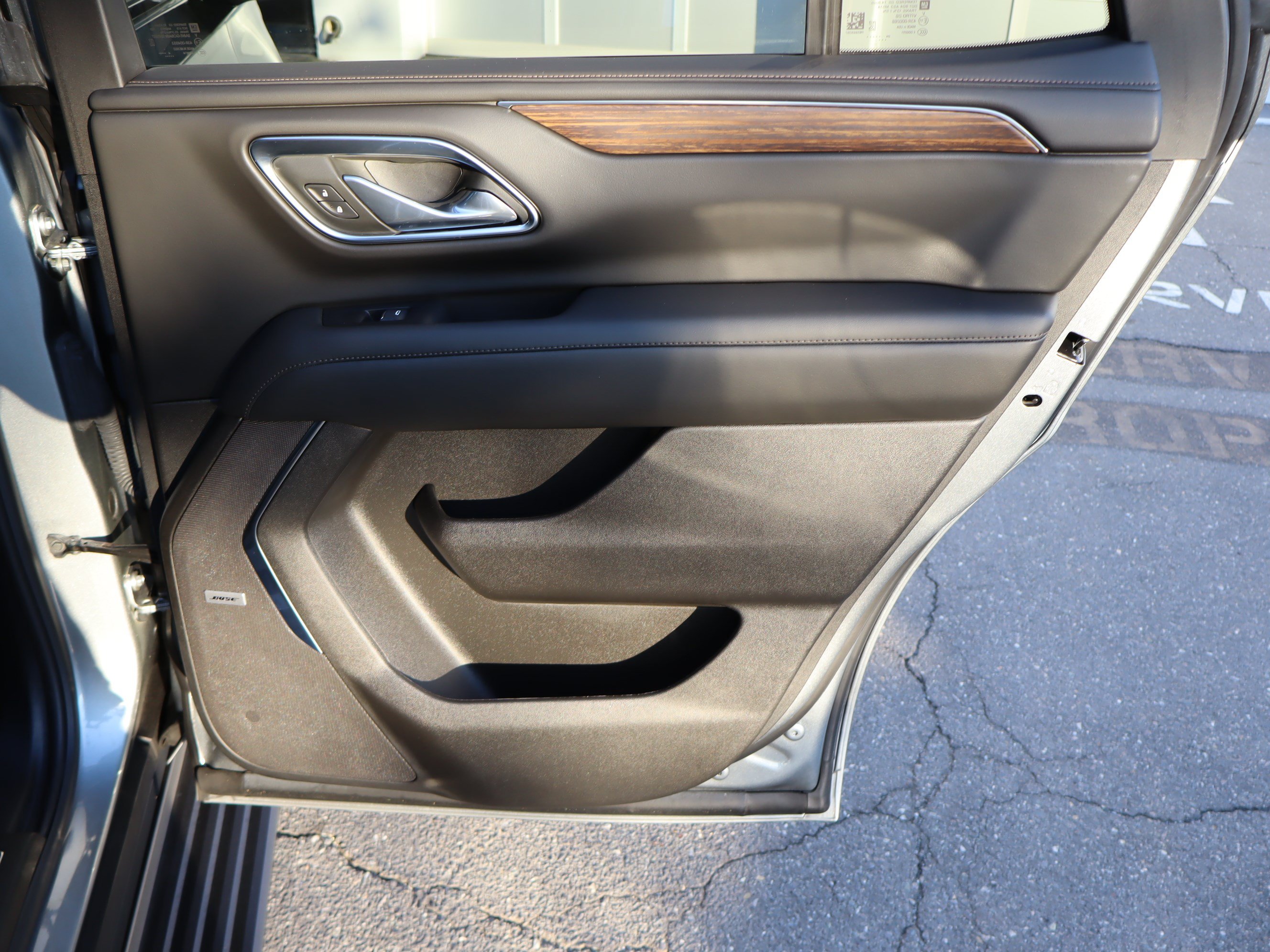 Used 2024 Chevrolet Tahoe High Country RWD image 35