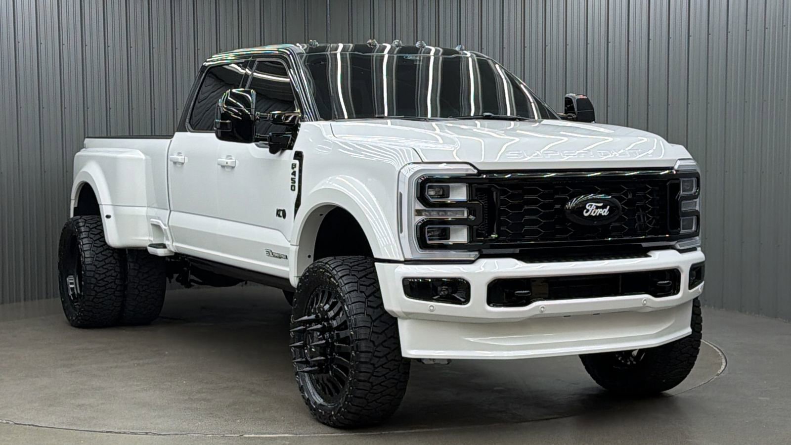 Used 2026 Ford F450 Platinum w/ FX4 Off-Road Package AWD/4WD image 7