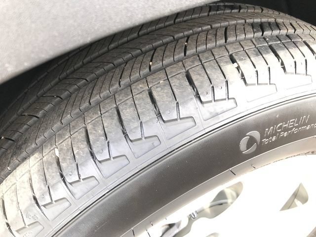 Used 2023 GMC Terrain SLE w/ Driver Convenience Package FWD image 24