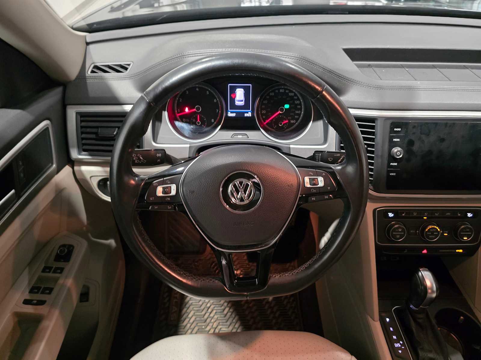 Used 2018 Volkswagen Atlas SE image 24