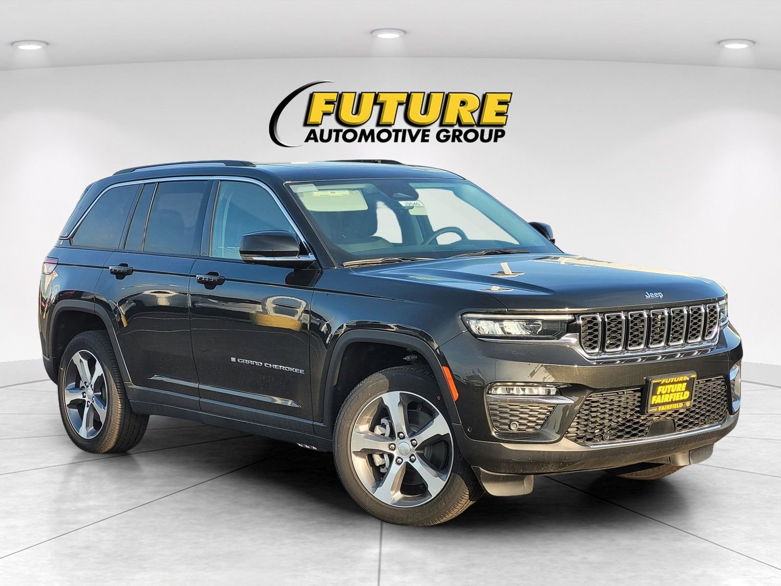 New 2024 Jeep Grand Cherokee Limited 4xe w/ Luxury Tech Group II