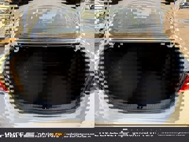 Used 2024 Chevrolet Malibu LT image 32