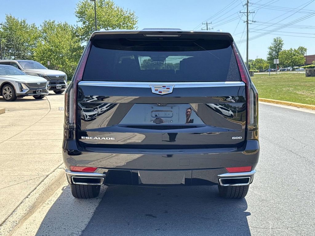 Used 2024 Cadillac Escalade ESV Premium Luxury AWD/4WD image 24