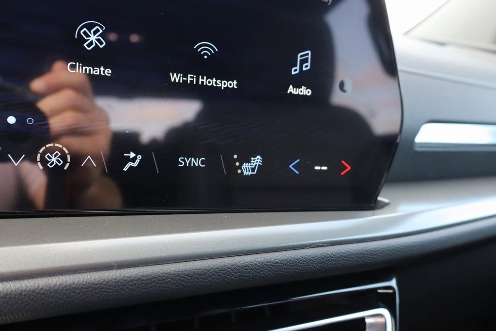 New 2026 Chevrolet Traverse LT w/ Driver Confidence Package image 14