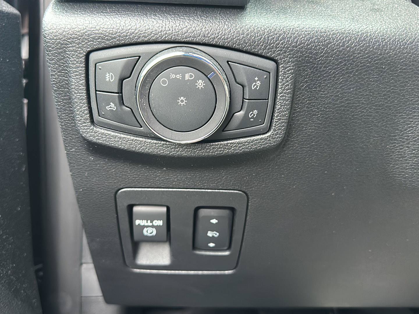 Certified 2018 Ford F150 XLT w/ Equipment Group 302A Luxury AWD/4WD image 25