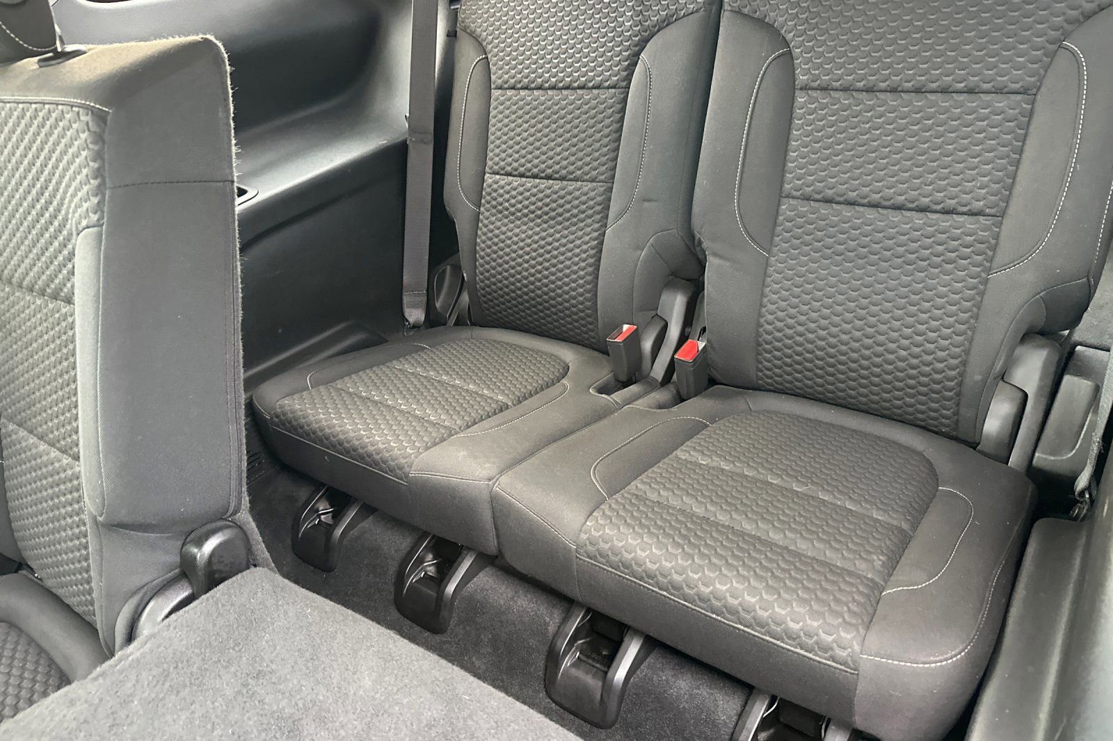 Used 2019 GMC Acadia SLE w/ LPO, Cargo Package image 16