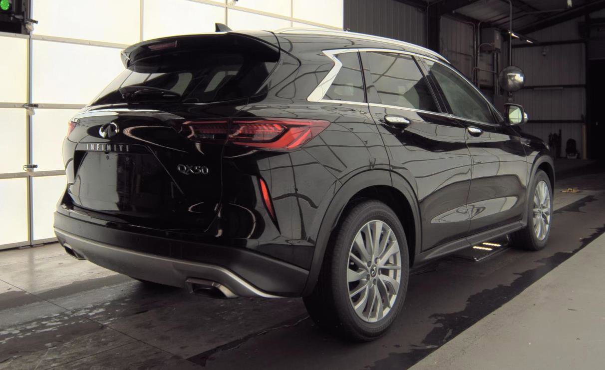 Used 2022 INFINITI QX50 Luxe image 9