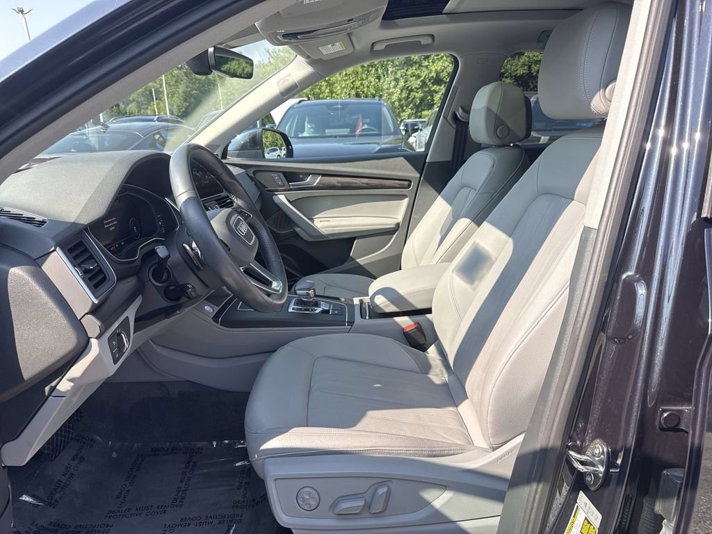 Used 2020 Audi Q5 2.0T Premium Plus w/ Premium Plus Package AWD/4WD image 13