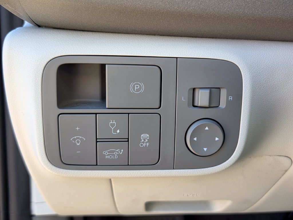 Used 2023 Hyundai Ioniq 6 SEL RWD image 28