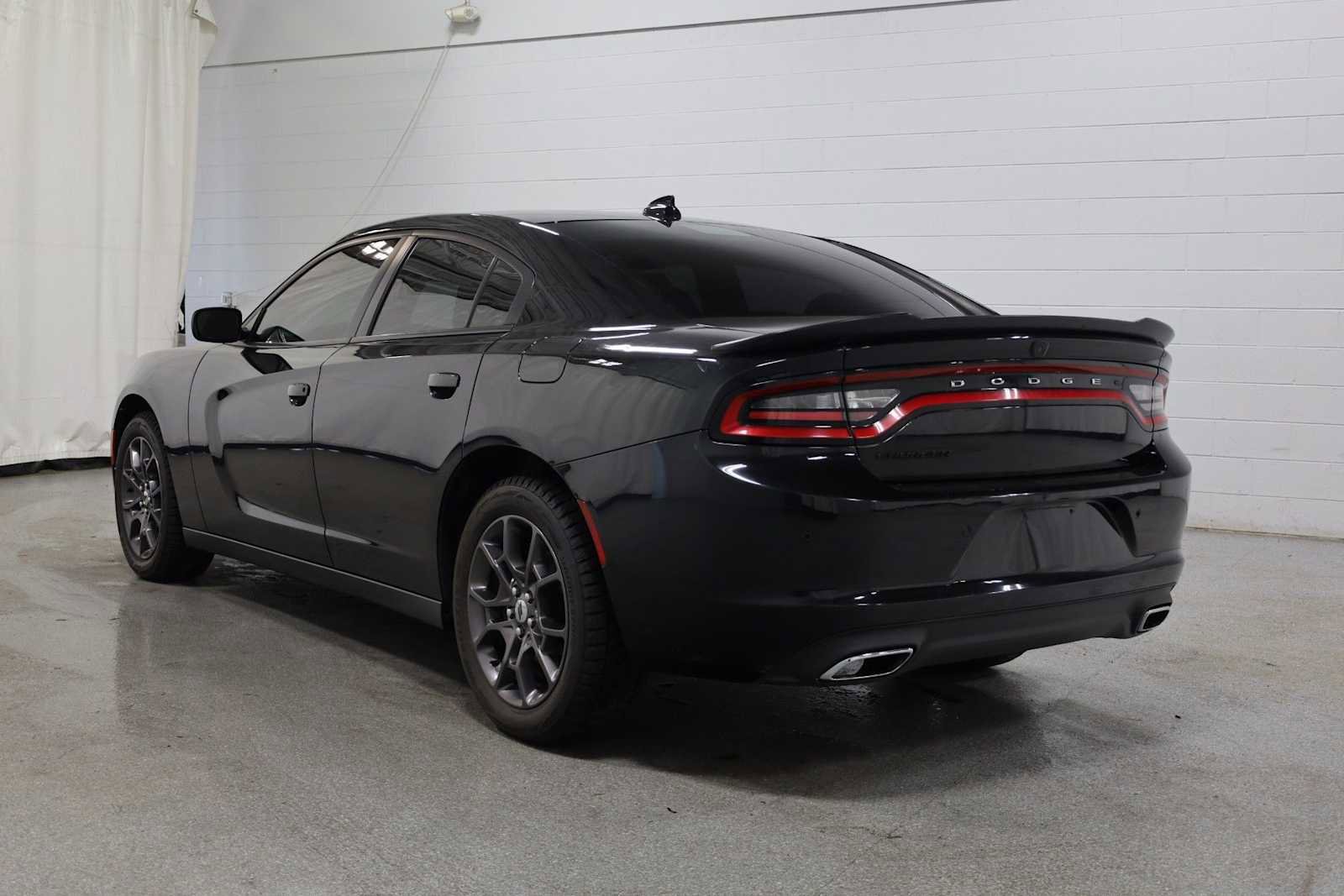 Used 2018 Dodge Charger GT w/ Navigation & Travel Group AWD/4WD image 3