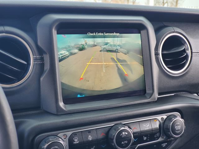 Certified 2023 Jeep Wrangler Unlimited Sahara w/ Cold Weather Group image 19
