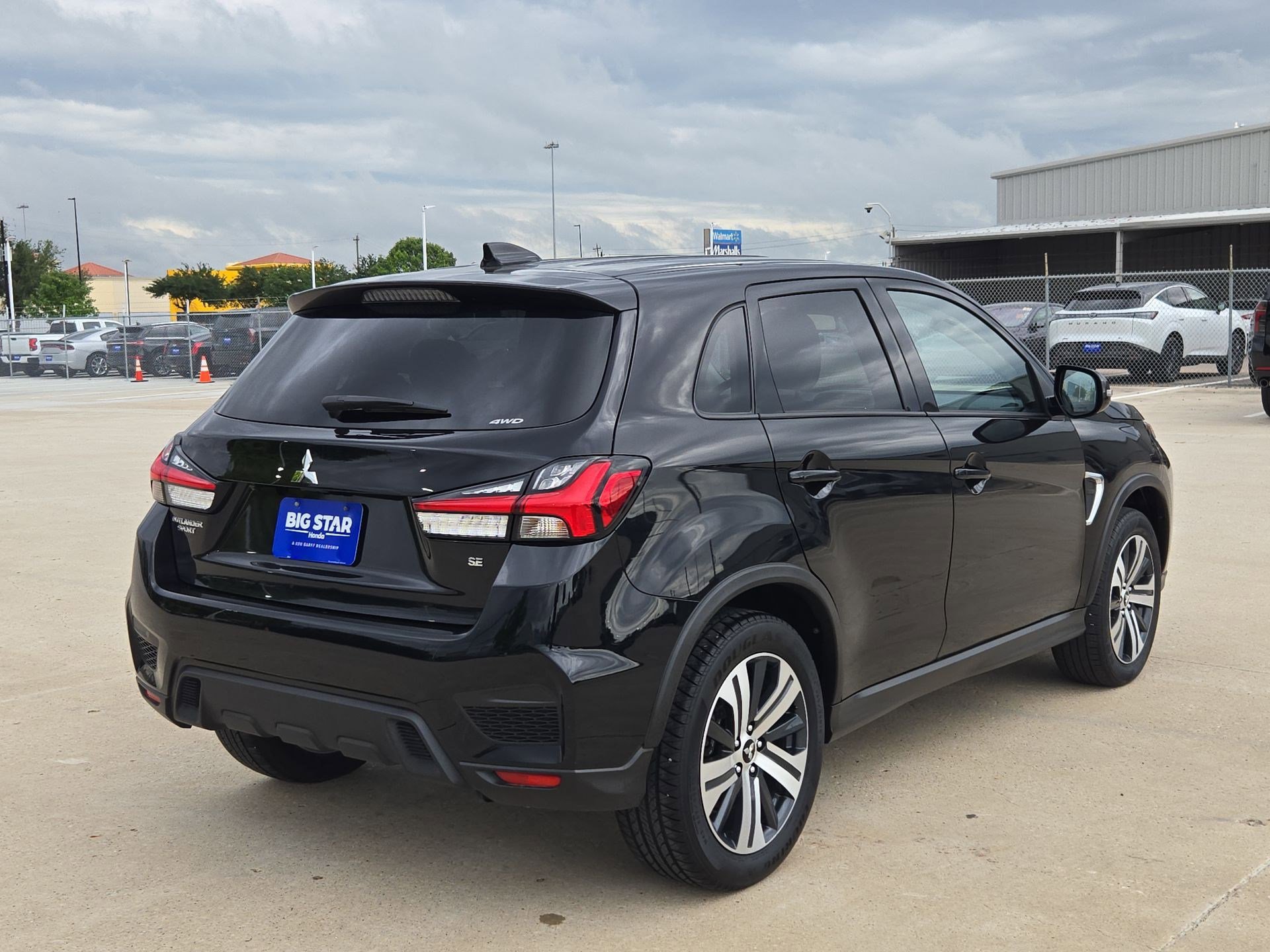 Used 2025 Mitsubishi Outlander Sport AWD image 3