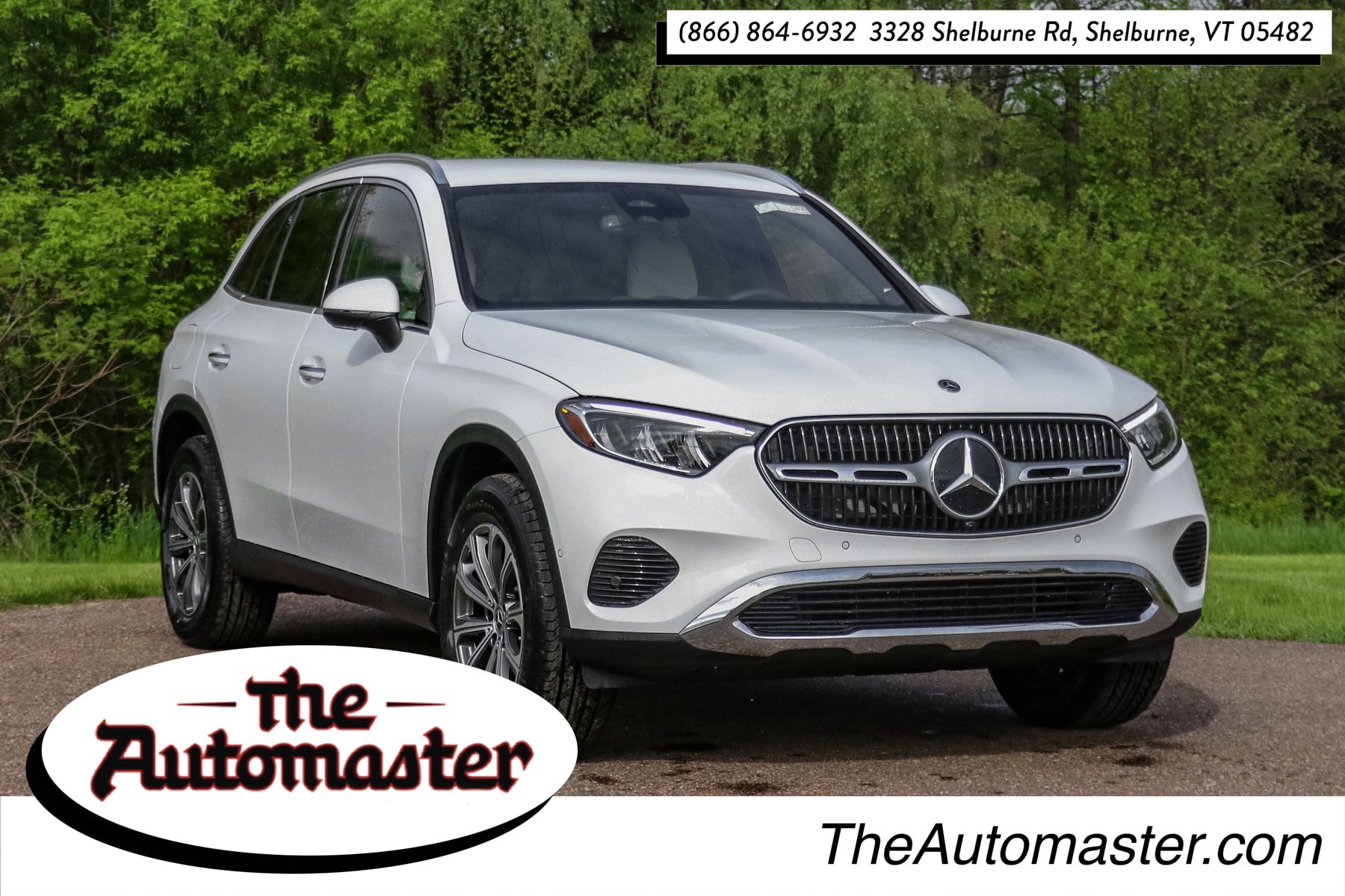Used 2025 Mercedes-Benz GLC 300 4MATIC image 2