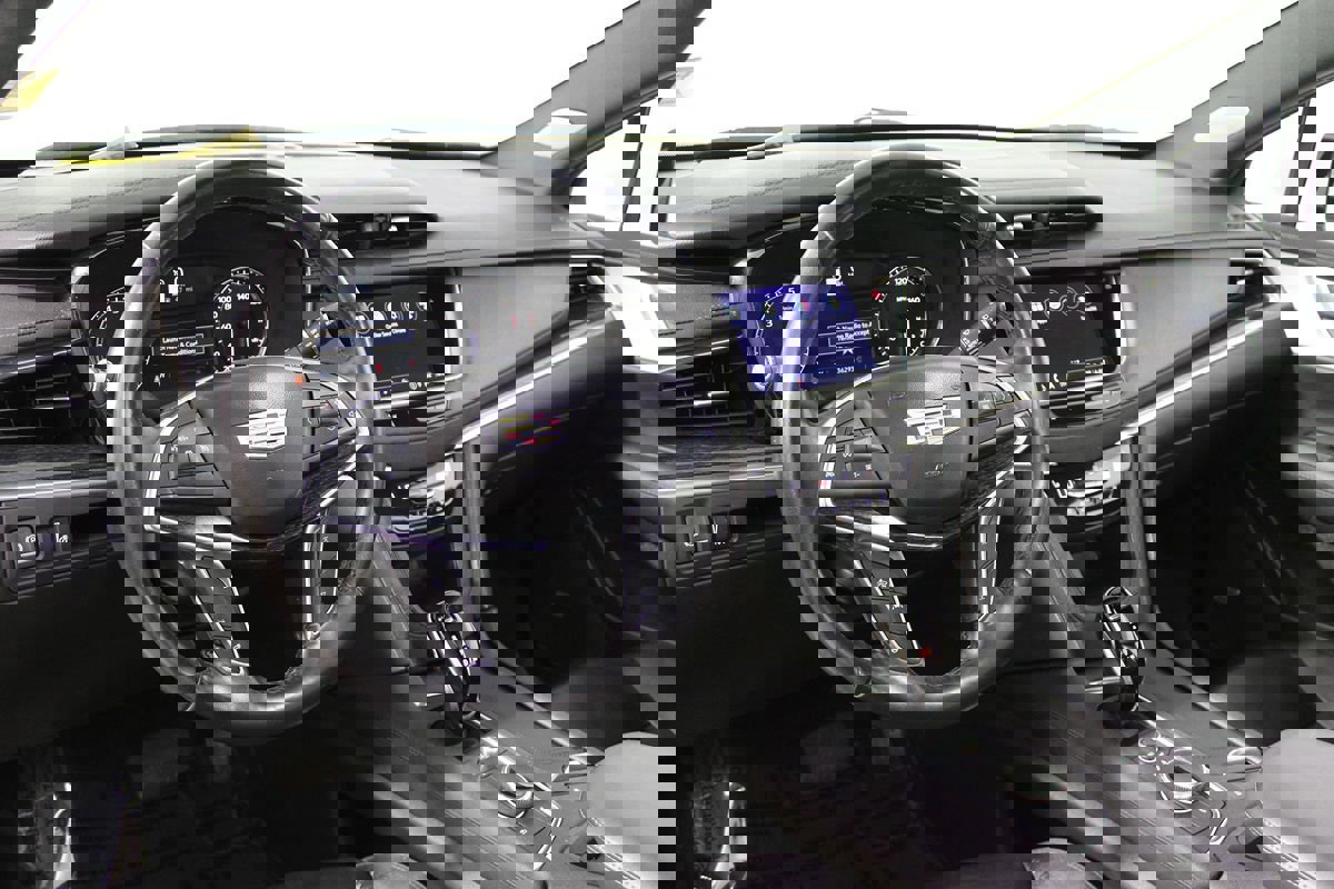 Used 2024 Cadillac XT5 Premium Luxury image 38