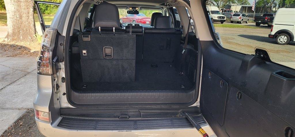 Used 2015 Lexus GX 460 w/ Premium Package AWD/4WD image 33