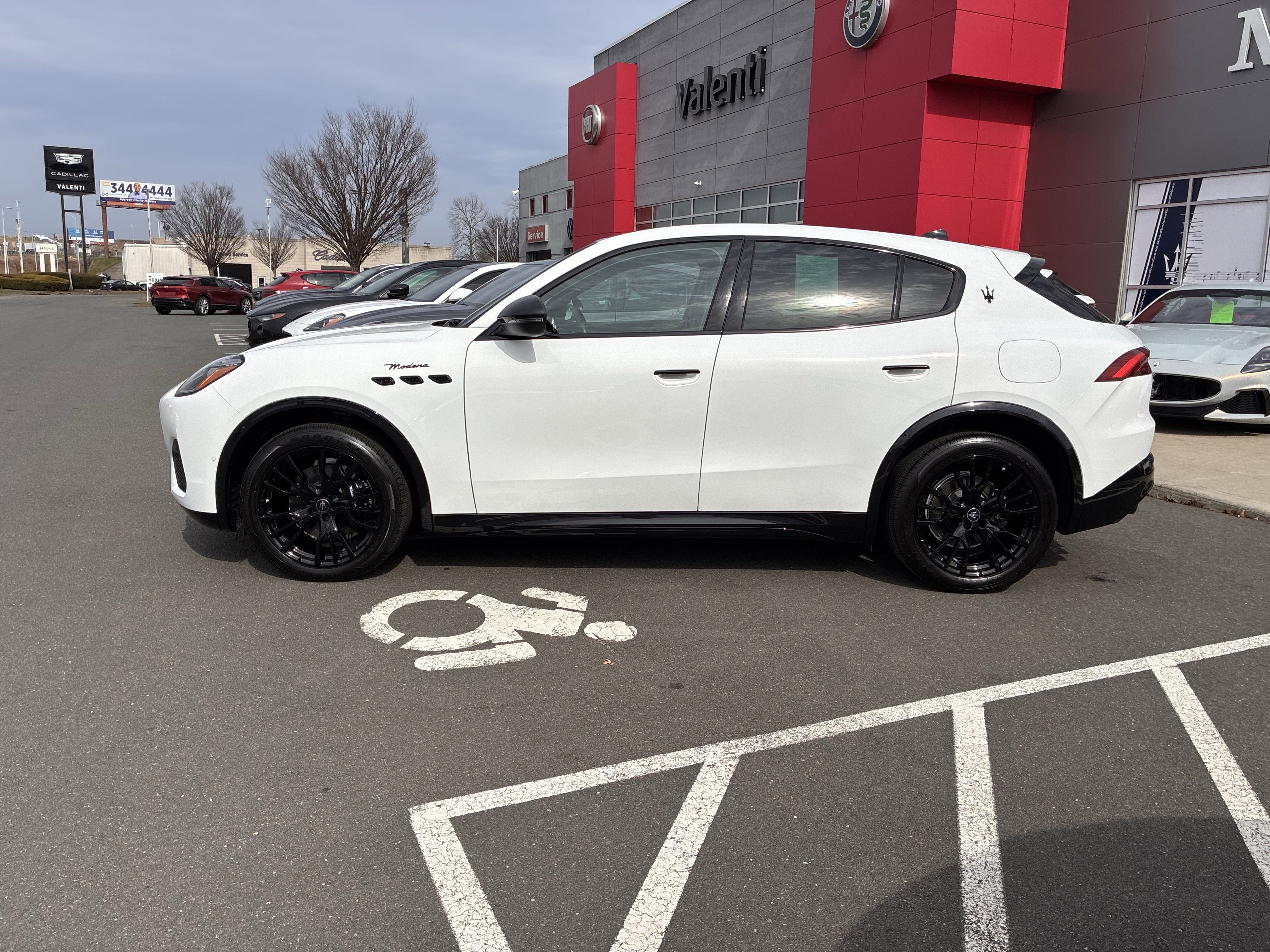 Used 2025 Maserati Grecale Modena AWD/4WD image 6