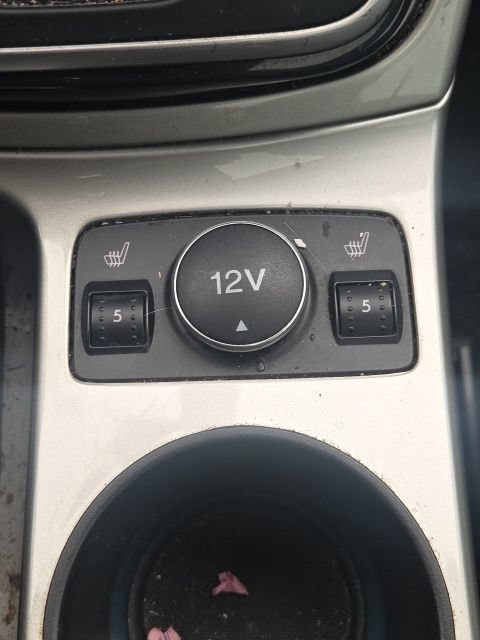 Used 2013 Ford C-MAX Energi SEL FWD image 36