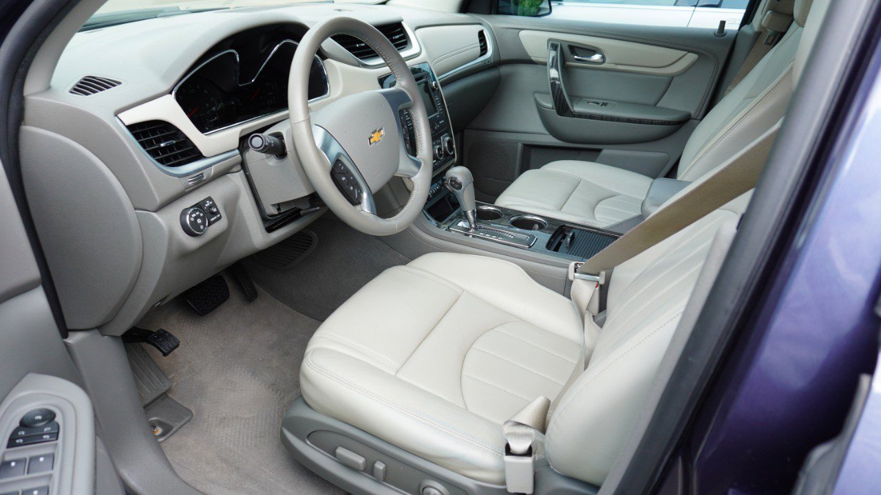 Used 2014 Chevrolet Traverse LTZ FWD image 6
