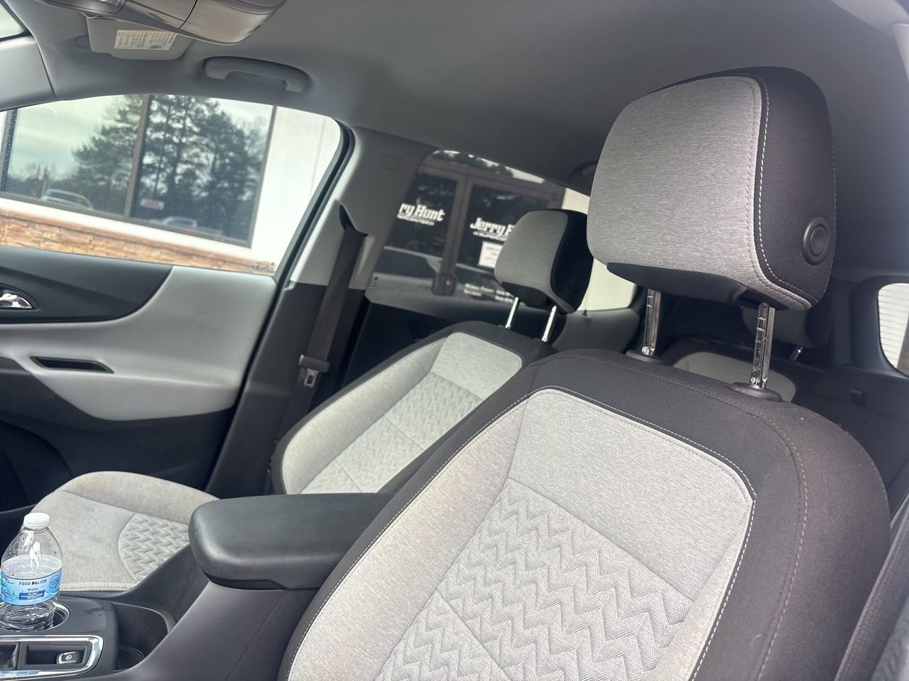 Used 2023 Chevrolet Equinox LT image 3