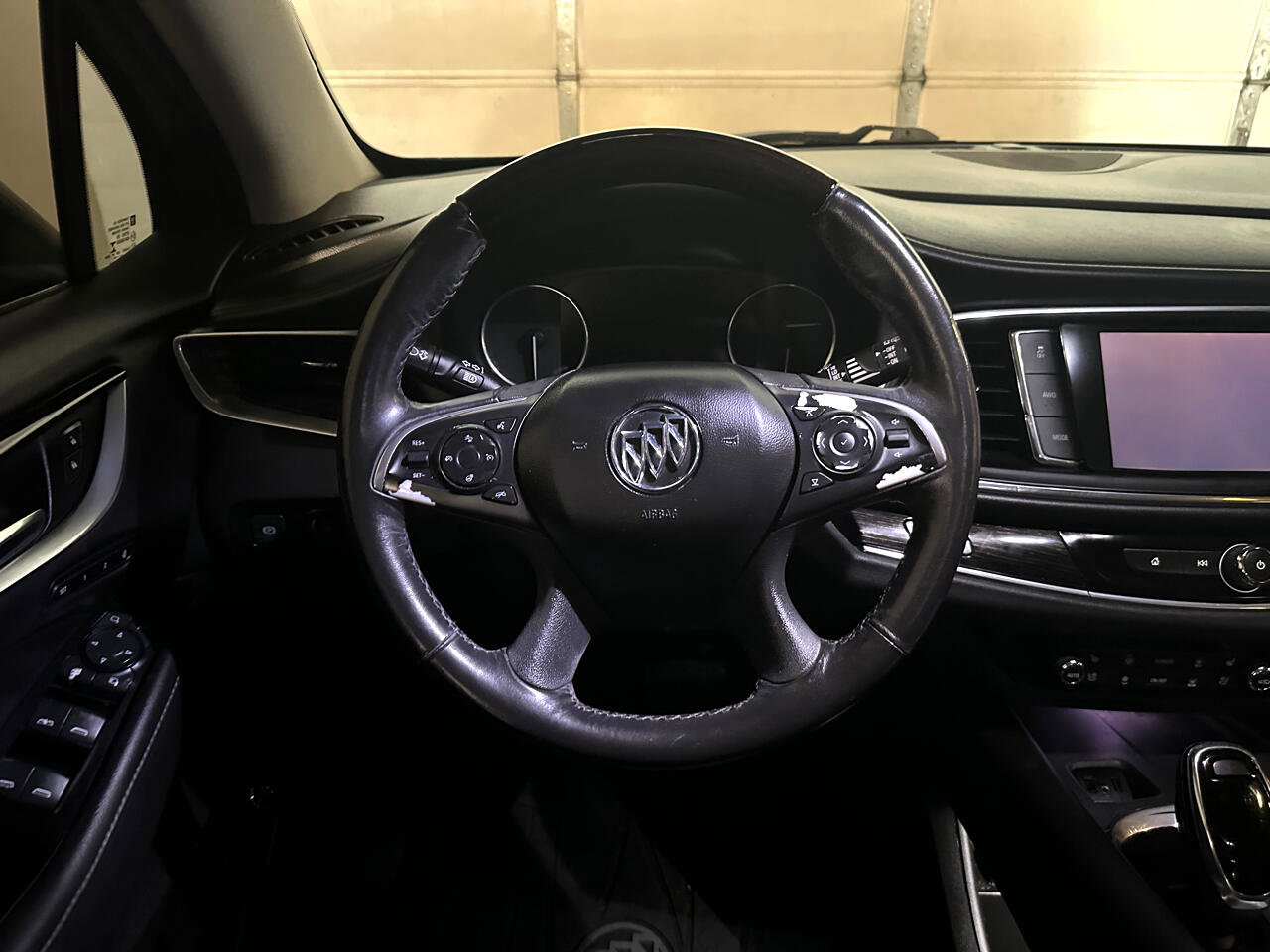 Used 2019 Buick Enclave Avenir w/ Avenir Technology Package image 11